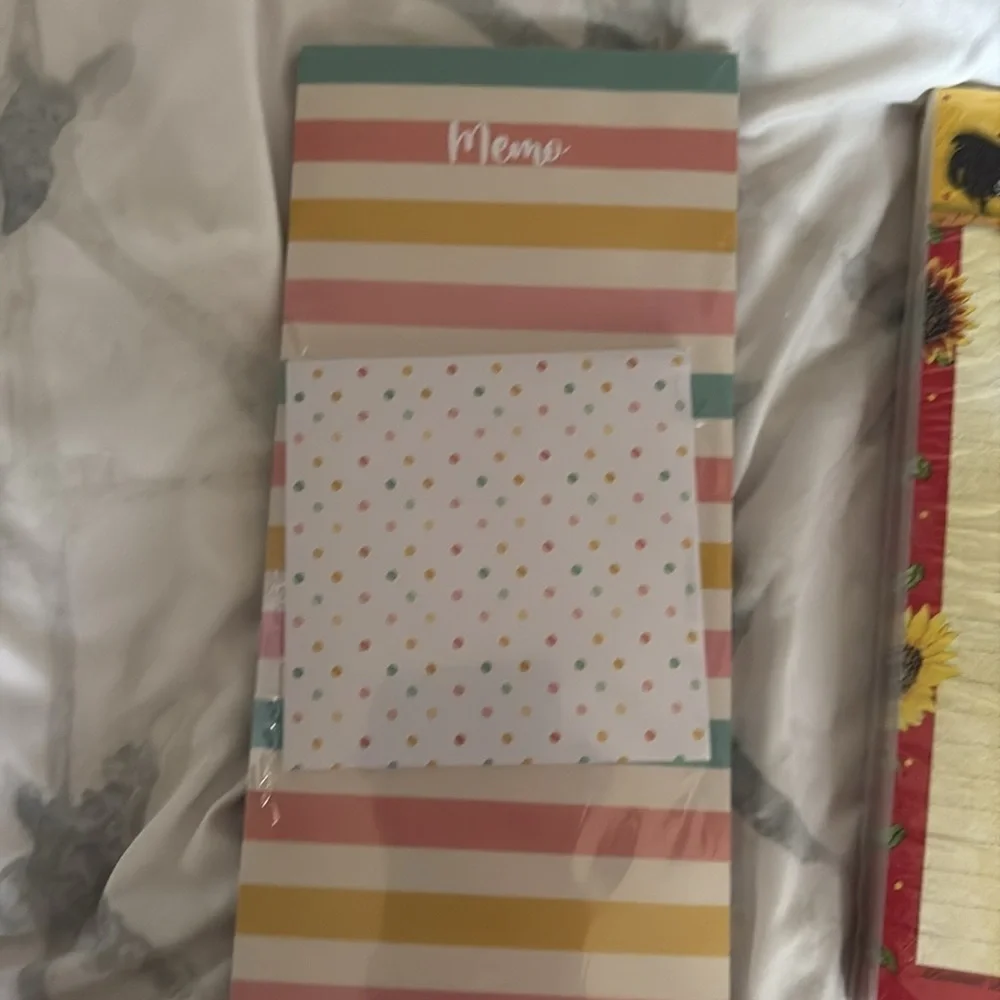 Colorful Notepad Set with Stripes and Sunflower Design